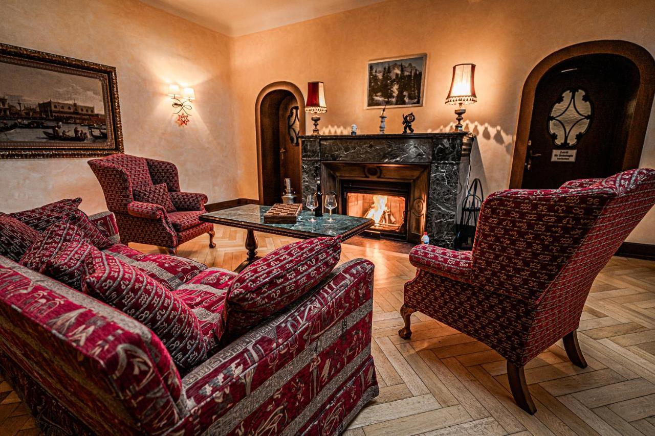 Saar Castle - cozy Mansion near vineyard Villa Serrig Dış mekan fotoğraf