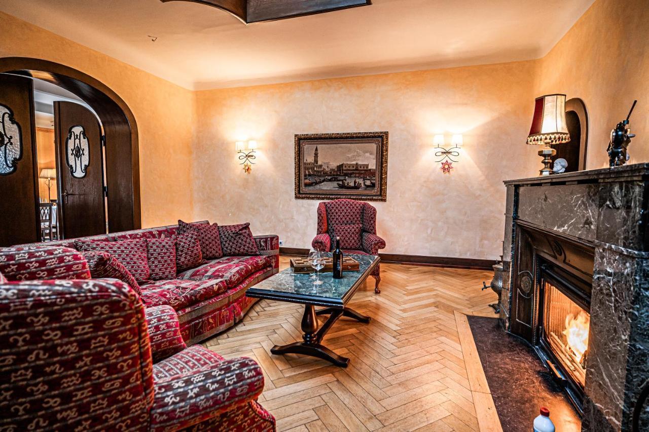 Saar Castle - cozy Mansion near vineyard Villa Serrig Dış mekan fotoğraf