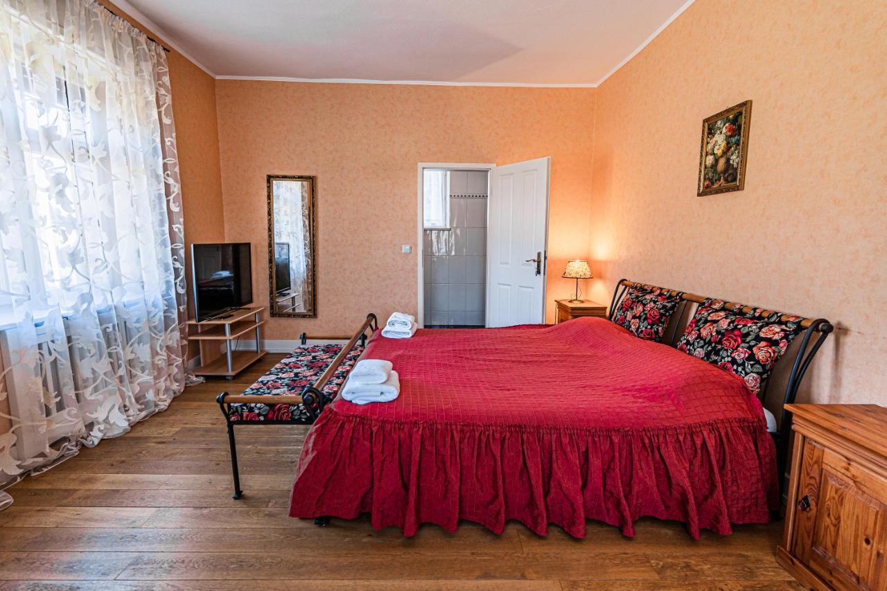 Saar Castle - cozy Mansion near vineyard Villa Serrig Dış mekan fotoğraf